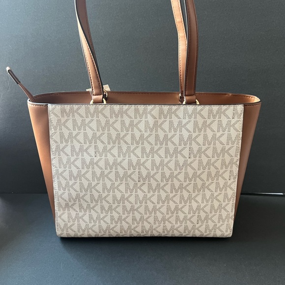 NWT MICHAEL KORS KIMBERLY TOP ZIP TOTE HANDBAG - Picture 5 of 5